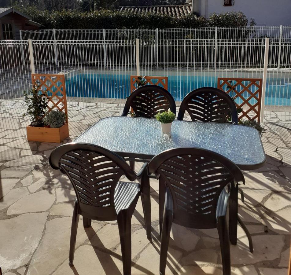 Maison Mitoyenne Avec Piscine Un Moment Chez Diane Grasse Bagian luar foto